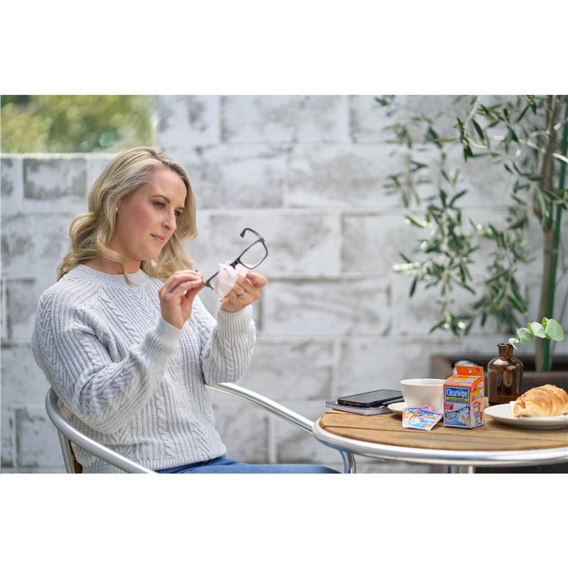 Load image into Gallery viewer, Clearwipe Antifog Lens Cleaner 20 Wipes
