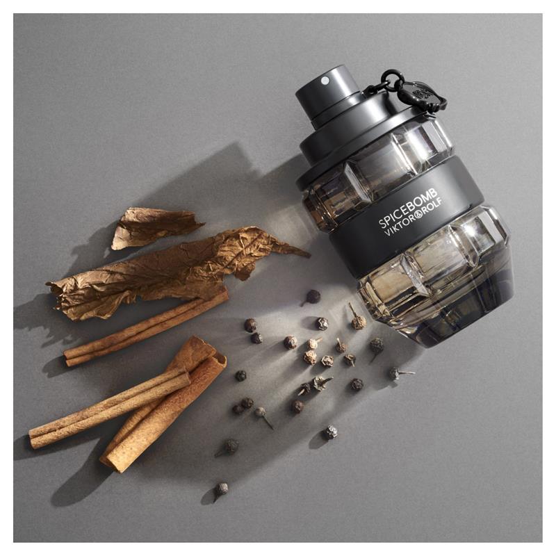 Load image into Gallery viewer, Viktor &amp; Rolf Spicebomb Eau De Toilette 90ml 2 Piece Set
