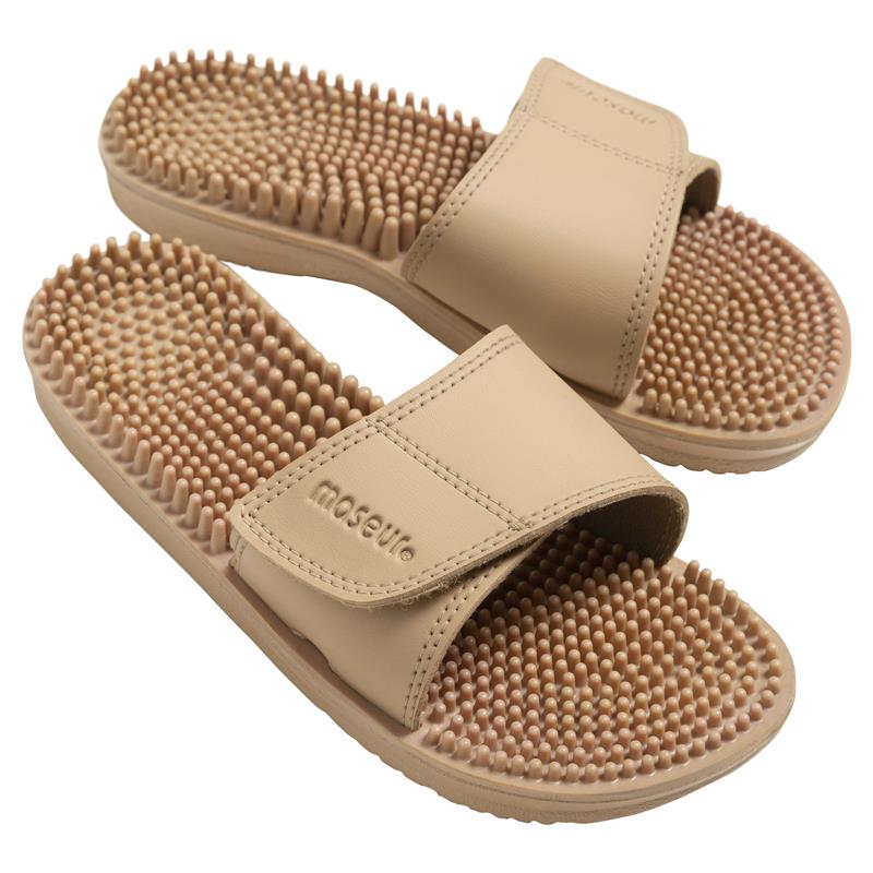 Load image into Gallery viewer, Maseur Invigorating Massage Sandal Beige Size 9
