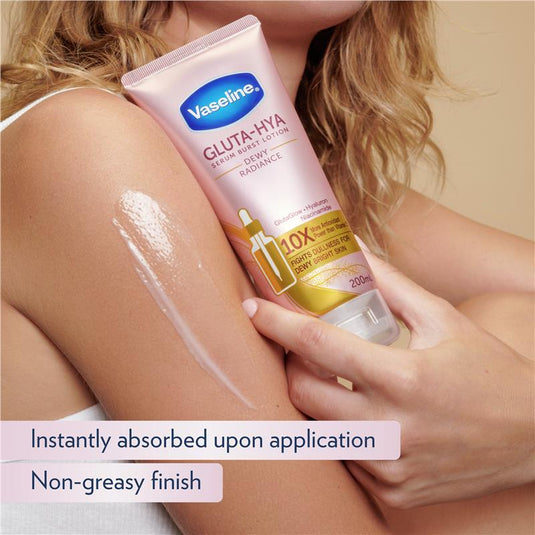 Vaseline Gluta-Hya Serum Boost Lotion Dewy Radiance 200ml