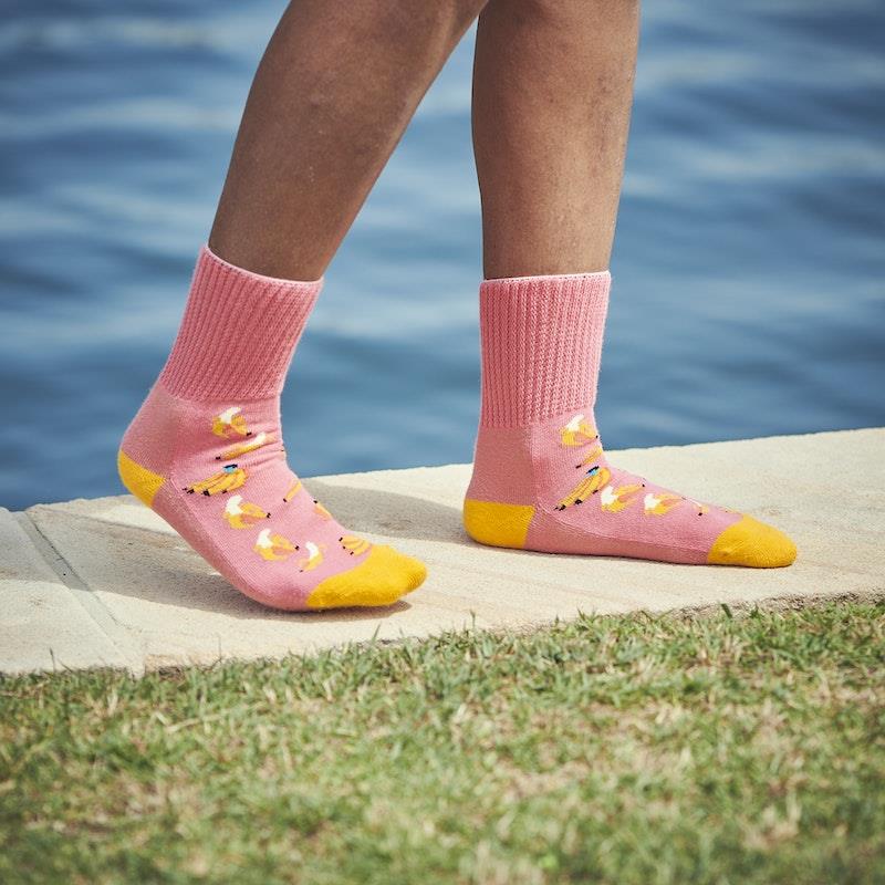 Load image into Gallery viewer, Glucology Copper based Socks 2 Pairs Medium/ Bananas
