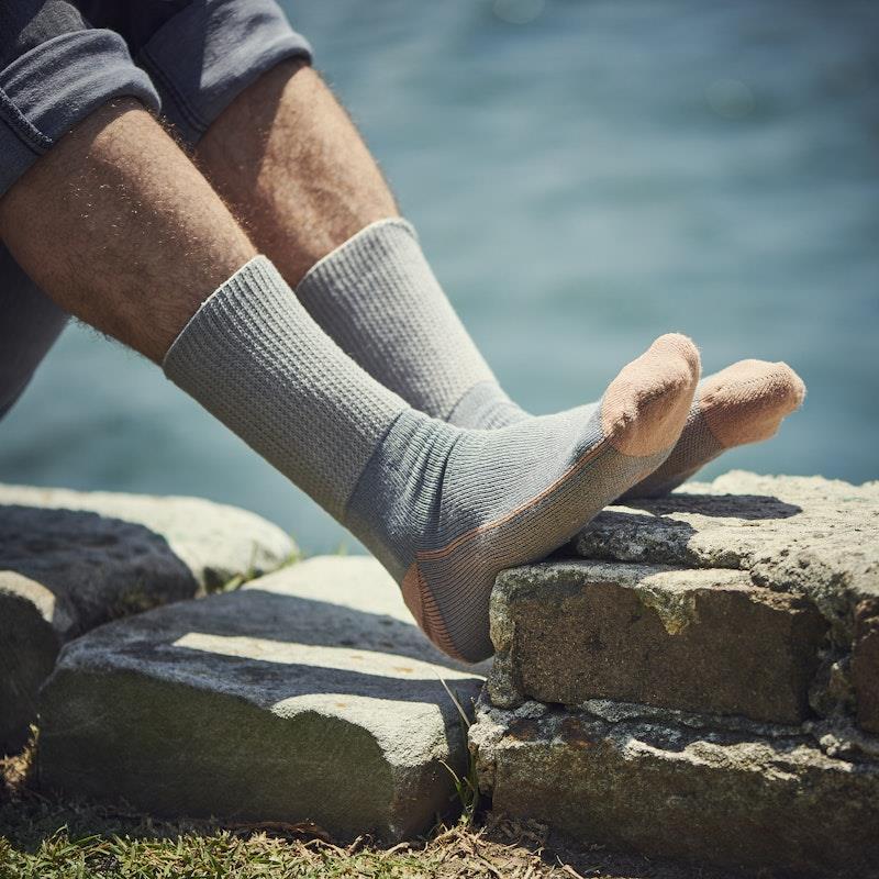 Load image into Gallery viewer, Glucology Copper Based Loose Top Classic Socks 2 Pairs Grey Medium
