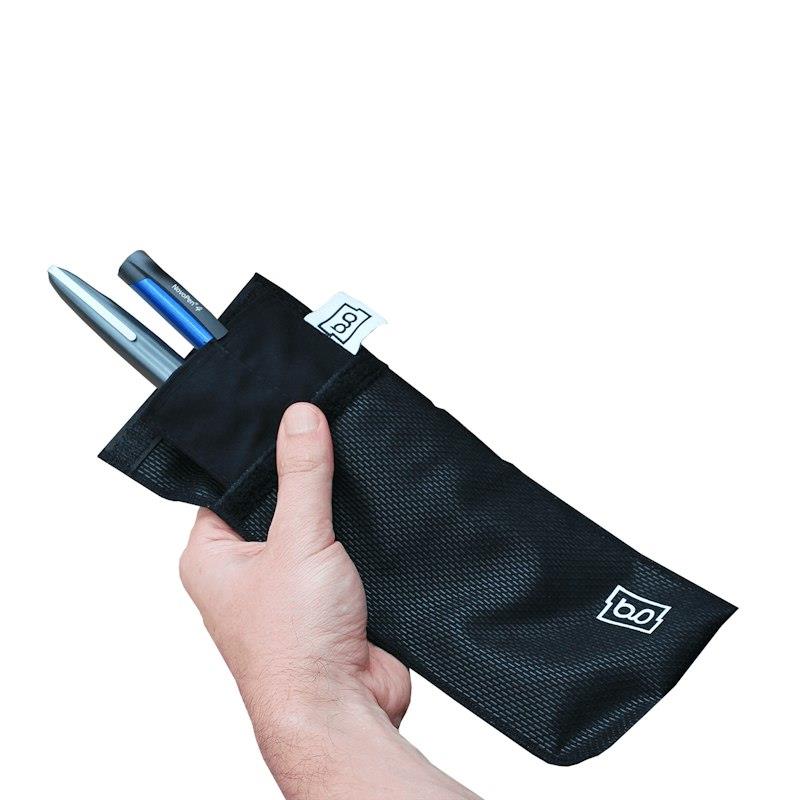 Load image into Gallery viewer, Glucology Travel Bundle Case - Classic, Black/ 2 Pen Pouch - Black/ 3 Sharps
