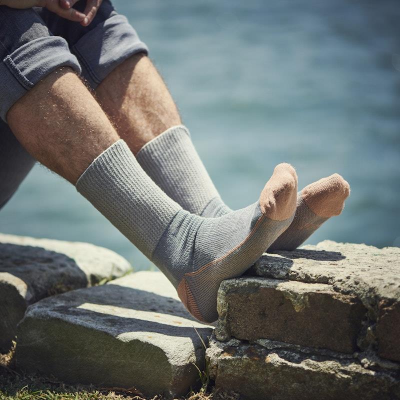 Load image into Gallery viewer, Glucology Copper Based Loose Top Classic Socks 2 Pairs Grey Medium
