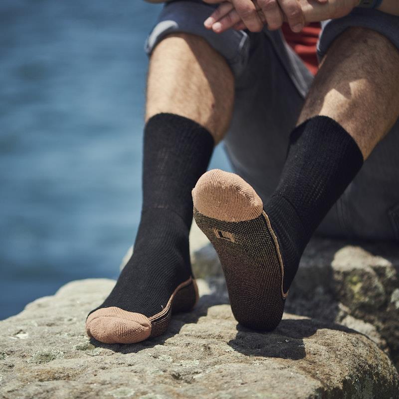 Load image into Gallery viewer, Glucology Copper Based Loose Top Classic Socks 2 Pairs Black Large
