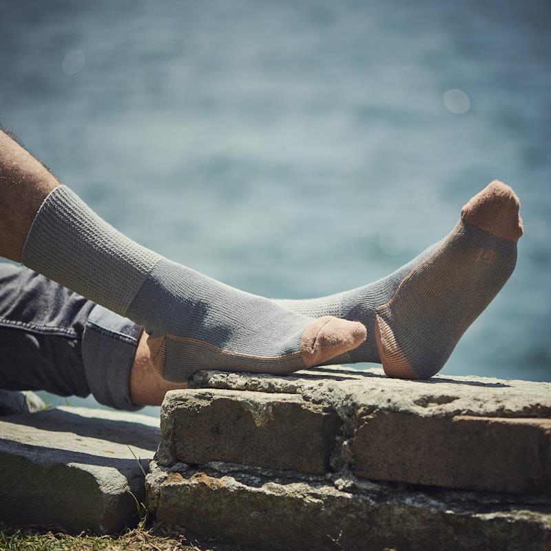 Load image into Gallery viewer, Glucology Copper Based Loose Top Classic Socks 2 Pairs Grey Small

