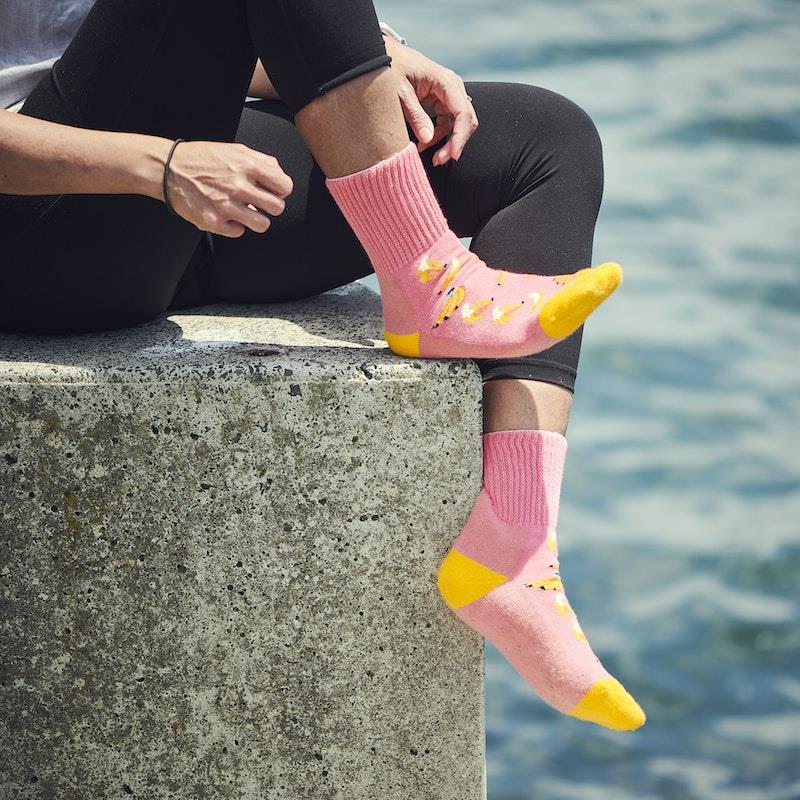 Load image into Gallery viewer, Glucology Copper based Socks 2 Pairs Large/ Bananas
