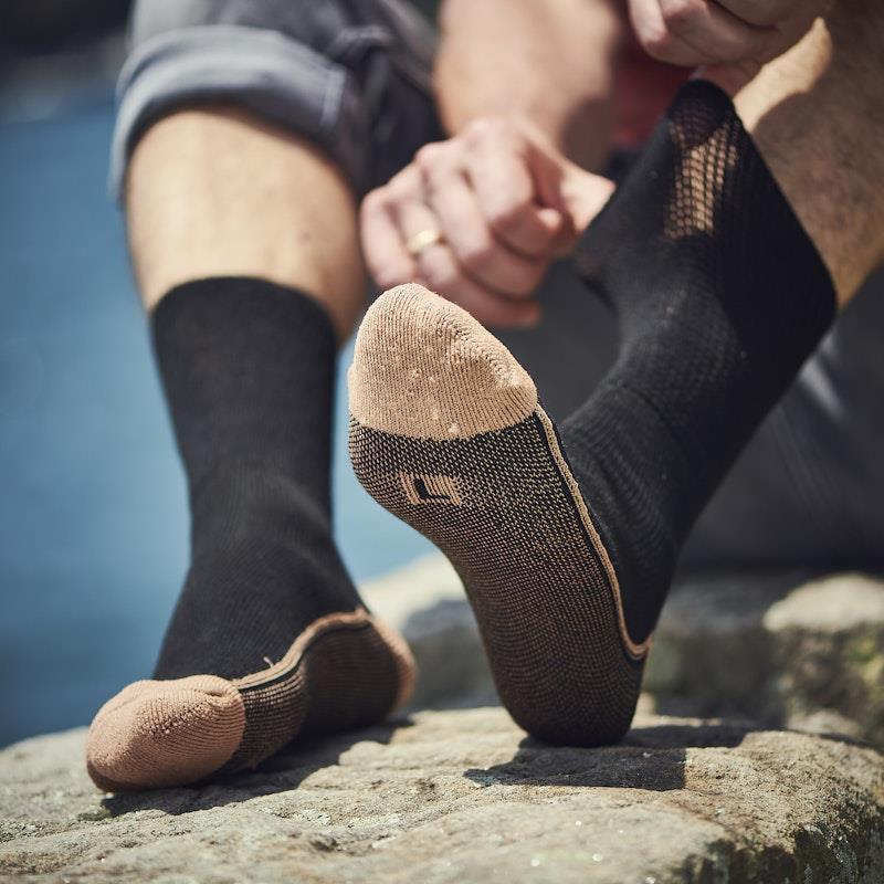 Load image into Gallery viewer, Glucology Copper Based Loose Top Classic Socks 2 Pairs Black Extra Large
