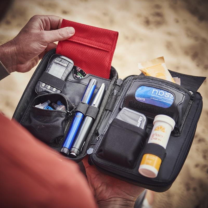 Load image into Gallery viewer, Glucology Pink Classic Case + 2 Tubes of Fast Acting Glucochews + 1 Sharps Bins + 1 x 20 Pack Alcohol Free Wipes Bundle

