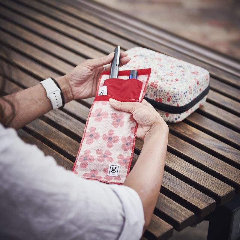 Load image into Gallery viewer, Glucology Travel Bundle Case - Plus, Floral/ 2 Pen Pouch - Floral/ 3 Sharps
