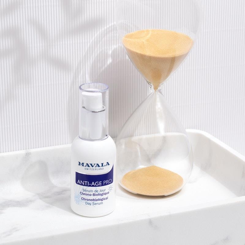 Load image into Gallery viewer, Mavala ANTI-AGE PRO Chronobiological Day Serum 30ml
