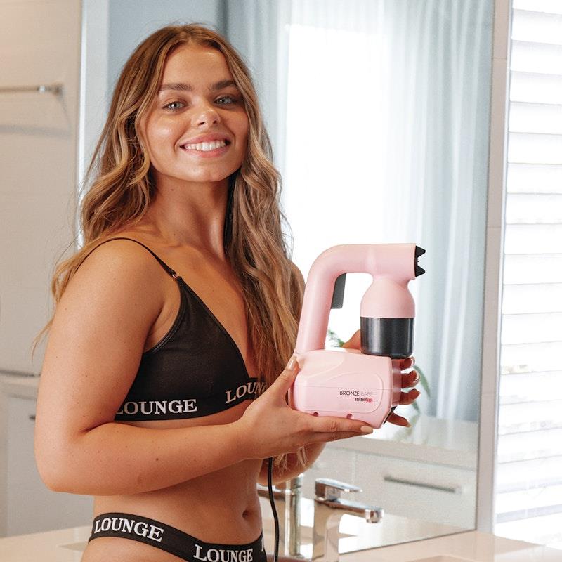 Load image into Gallery viewer, MineTan Bronze Babe Home Spray Tan Kit Pink
