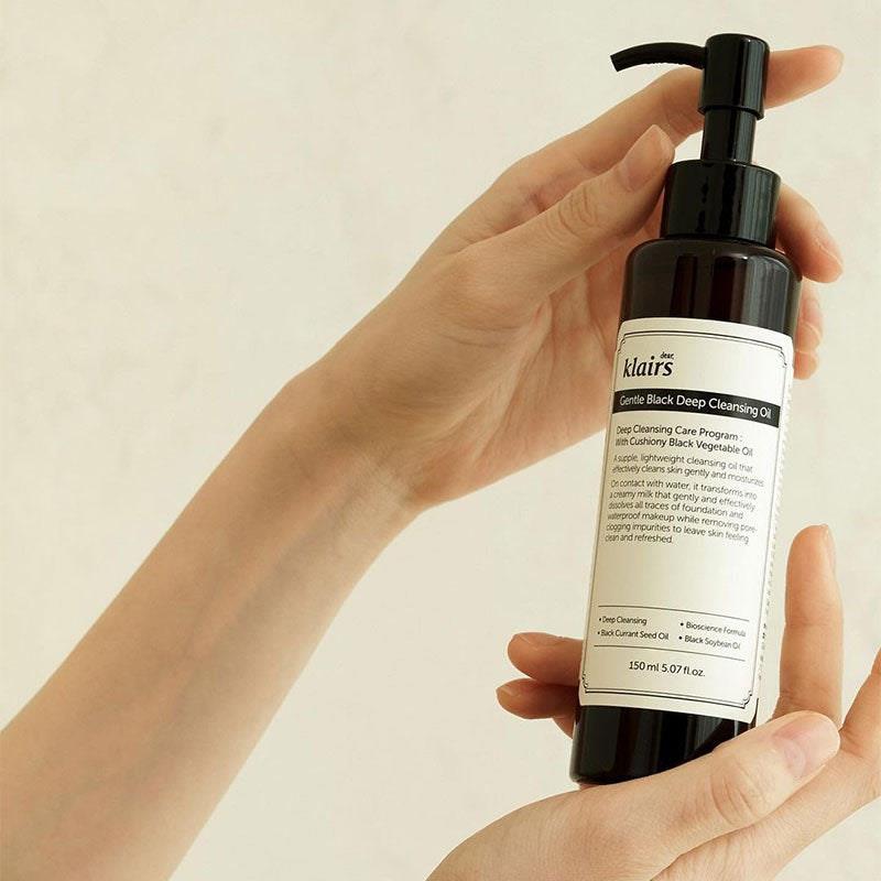 Load image into Gallery viewer, Klairs Gentle Black Deep Cleansing Oil 150ml
