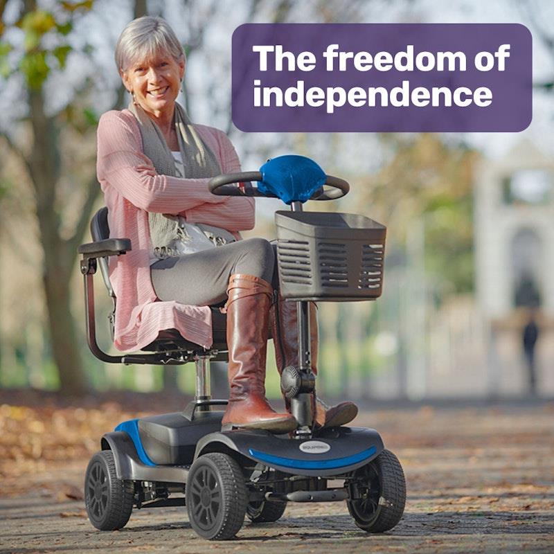 Load image into Gallery viewer, Equipmed SmartRider Folding Electric Mobility Scooter Black &amp; Blue
