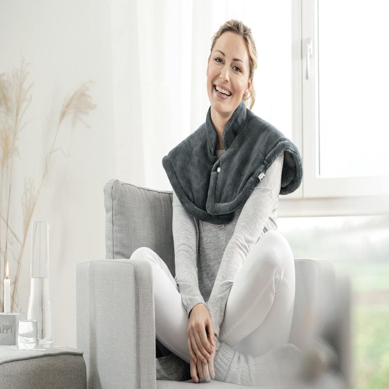 Load image into Gallery viewer, Beurer HK54 Cosy Shoulder &amp; Neck Heat Pad One Size
