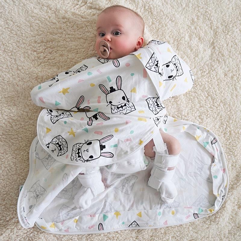 Load image into Gallery viewer, Baby Loves Sleep Sleepy Hugs Extra-Wide Sack (Hip Dysplasia) - Some Bunny Loves You (All Seasons) 0-3M
