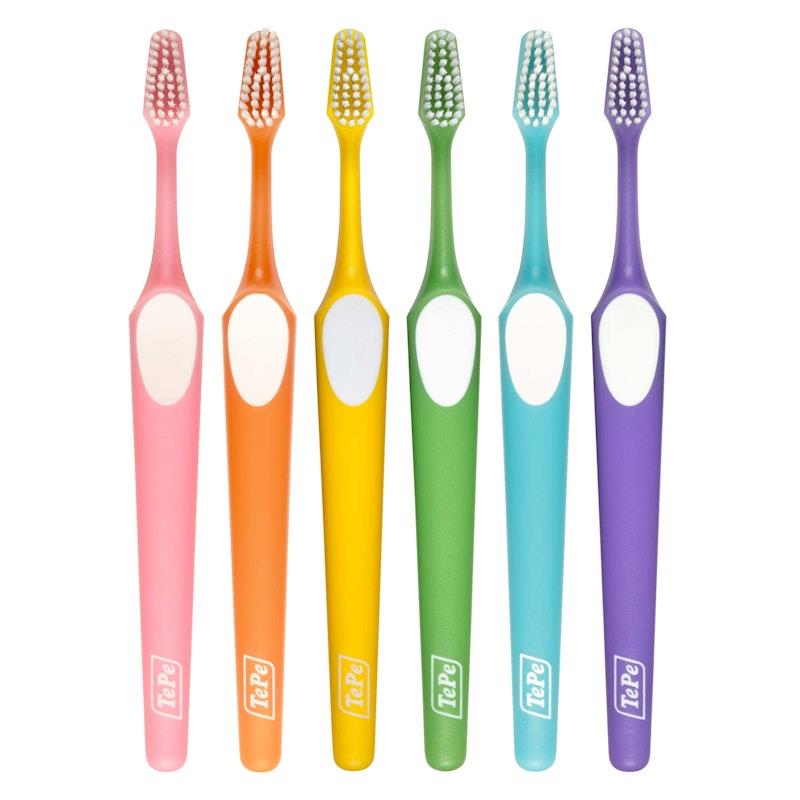 Load image into Gallery viewer, TePe Toothbrush Supreme Regular
