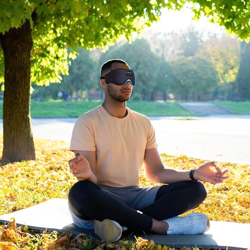 Load image into Gallery viewer, Laser Sleep Mask with Bluetooth Headphones Black
