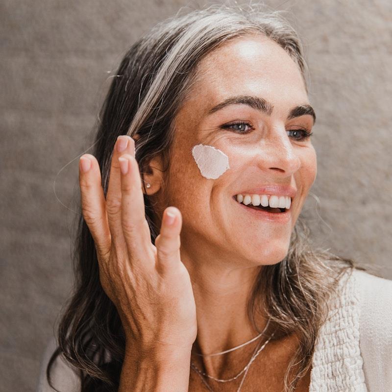 Load image into Gallery viewer, Kind-ly 2-in-1 Probiotic Pink Clay Mask &amp; Scrub 125ml

