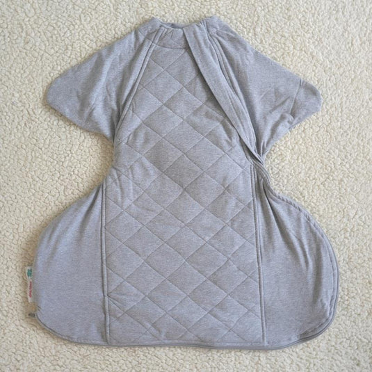 Baby Loves Sleep - 2.5 TOG Winter - Sleepy Hugs Extra-Wide Sleep Sack - Cool Grey 0-3M