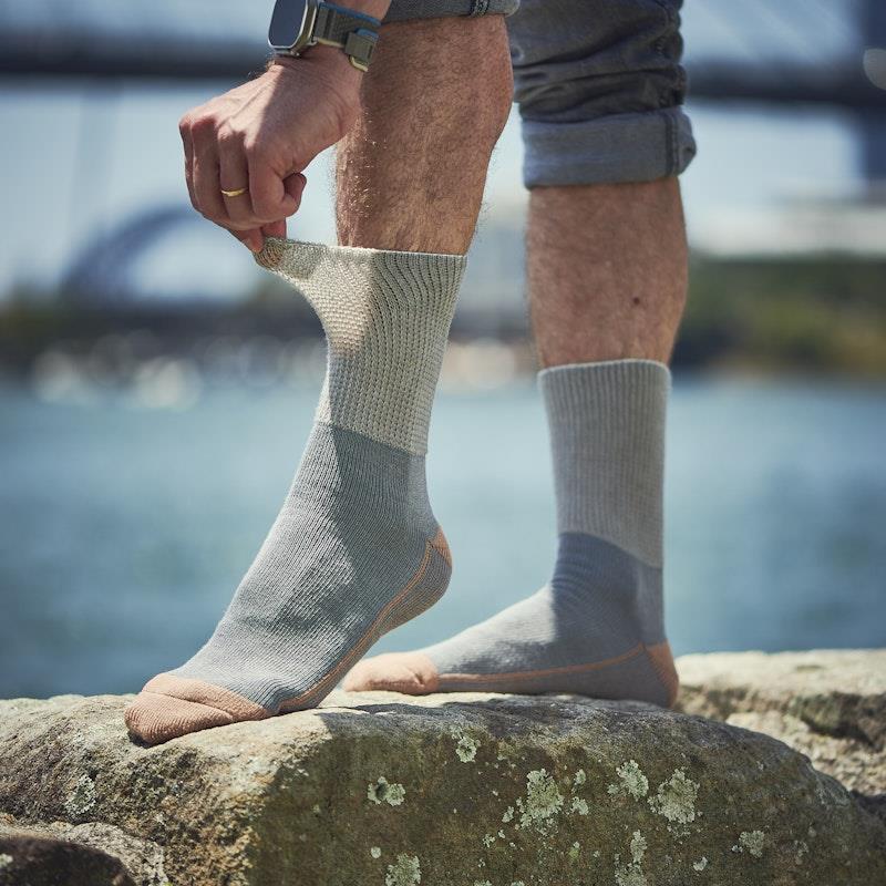Load image into Gallery viewer, Glucology Copper Based Loose Top Classic Socks 2 Pairs Grey Large
