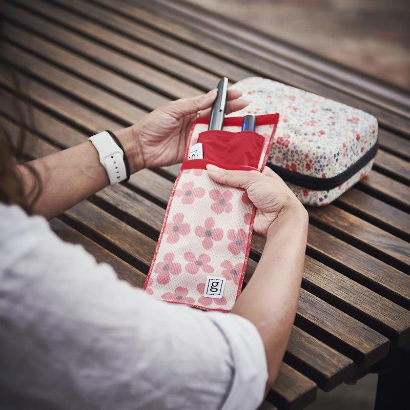 Load image into Gallery viewer, Glucology Travel Bundle Case - Plus, Floral/ 2 Pen Pouch - Floral/ 3 Sharps
