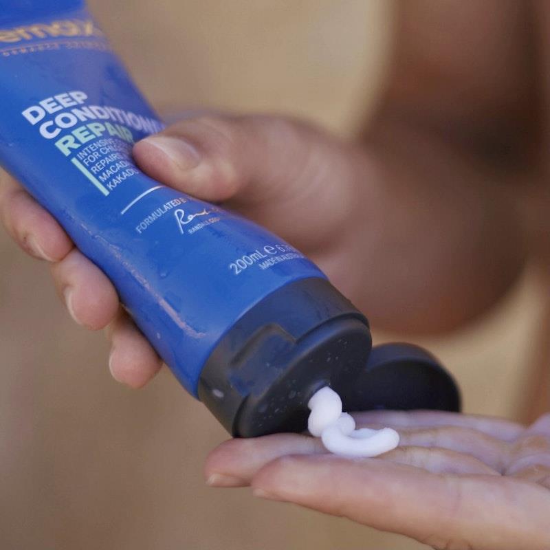 Load image into Gallery viewer, Premax Deep Conditioner Repair 200ml

