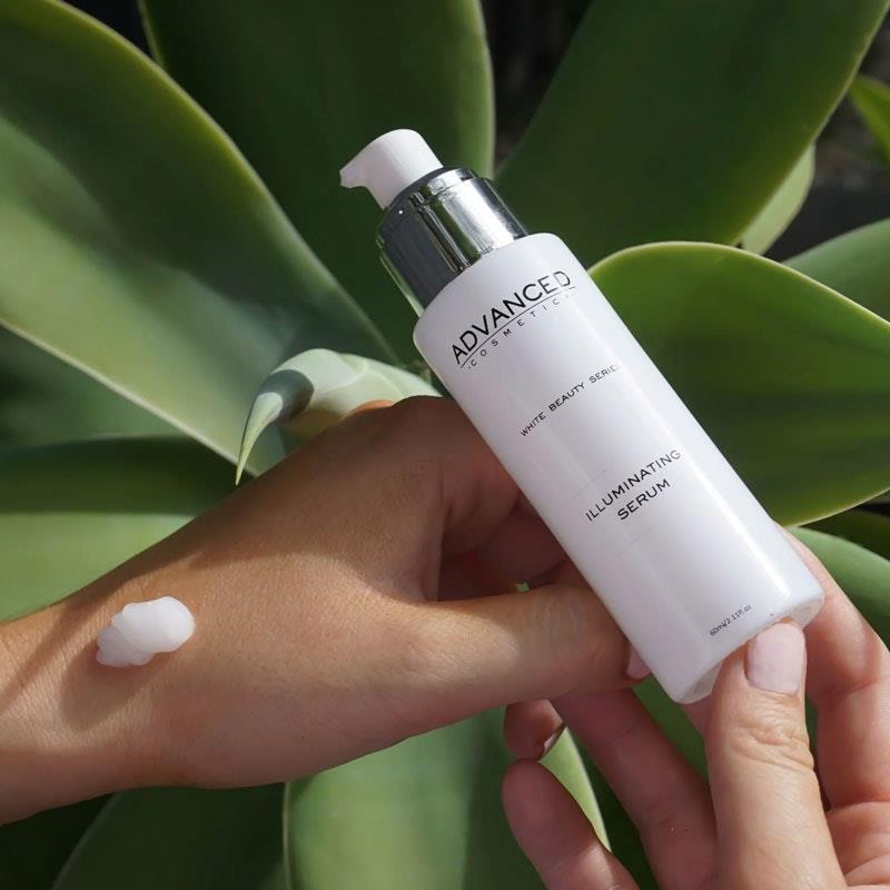 Load image into Gallery viewer, Advanced Cosmetica White Beauty Series Natural Illuminating Serum 60ml
