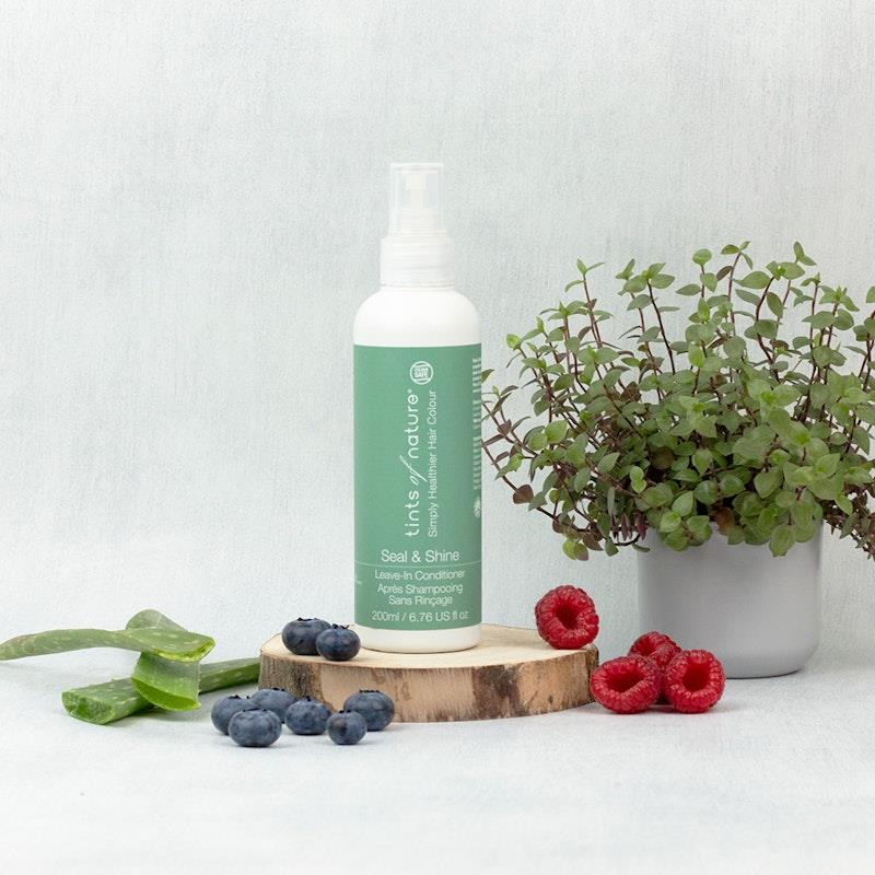 Load image into Gallery viewer, Tints of Nature Seal &amp; Shine Leave-In Conditioner 200ml 1unit
