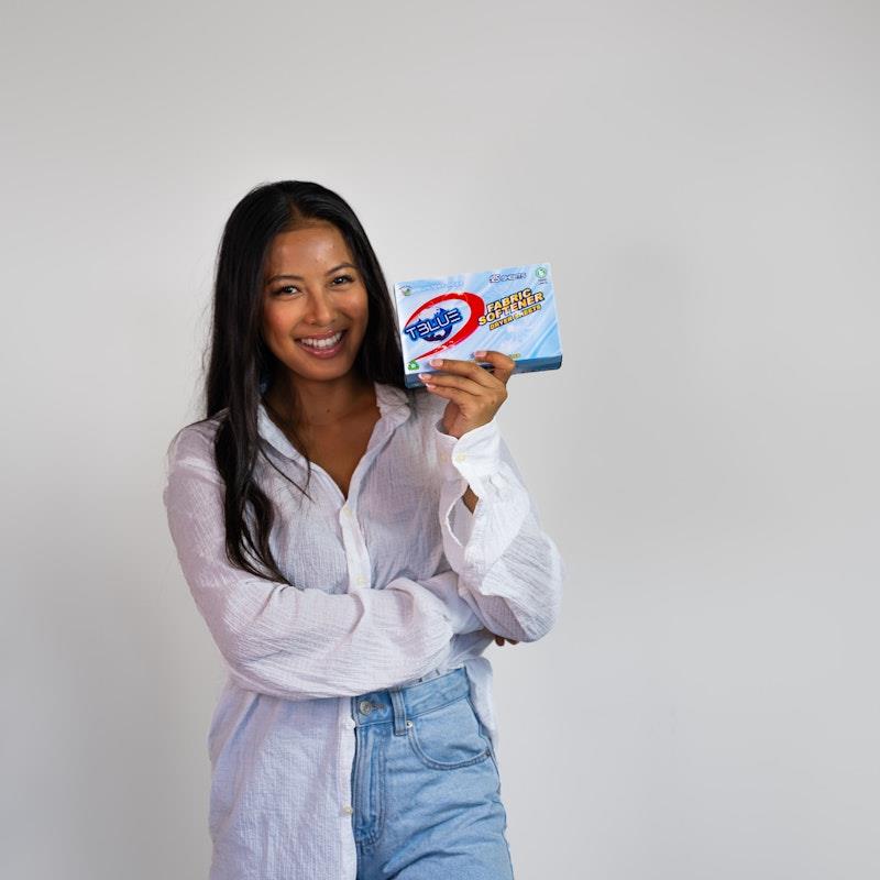 Load image into Gallery viewer, TBLUE Fabric Softener Dryer Sheet Winter Glacier Pack of 105 Sheets
