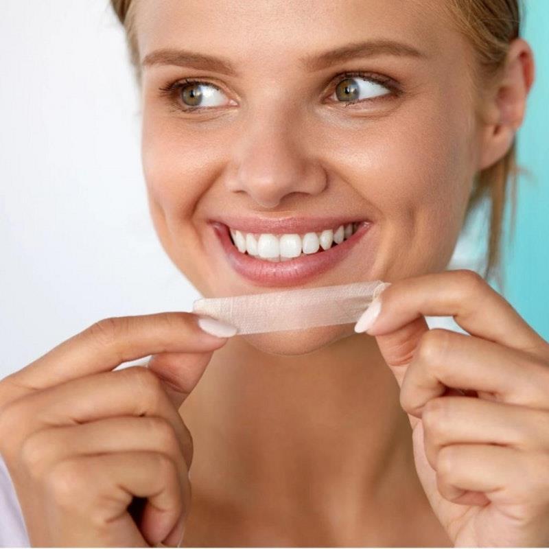 Load image into Gallery viewer, Smilie Teeth Whitening Strips 1Pack
