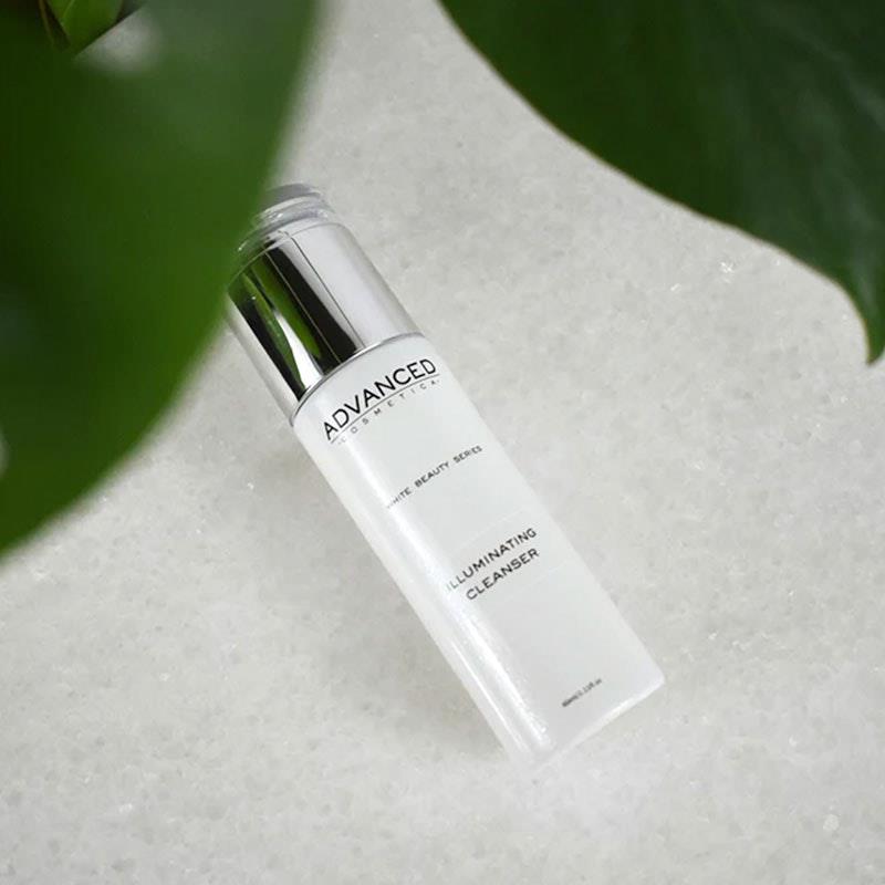 Load image into Gallery viewer, Advanced Cosmetica White Beauty Series Natural Illuminating Cleanser &amp; Face Lift Treatment Bundle
