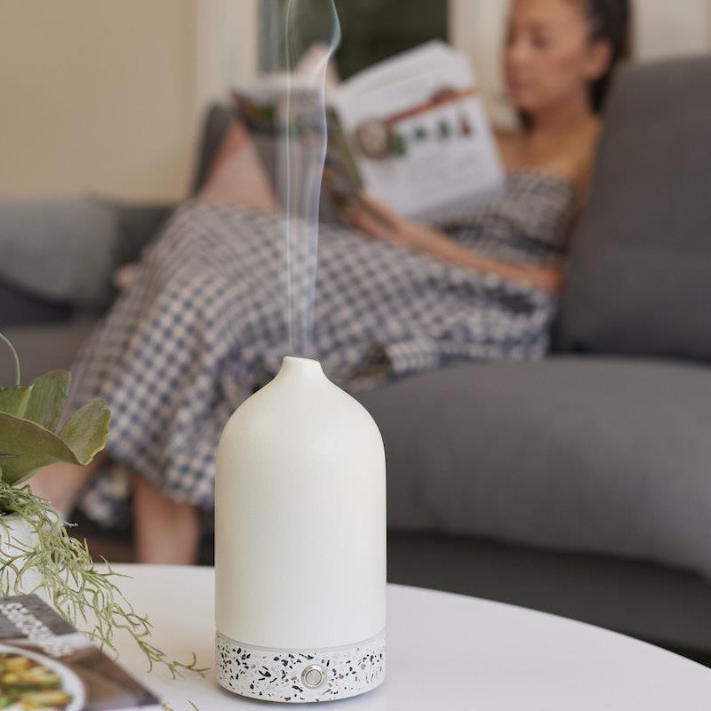 Load image into Gallery viewer, Ellia Pure Aroma Diffuser Ceramic &amp; Terrazzo White
