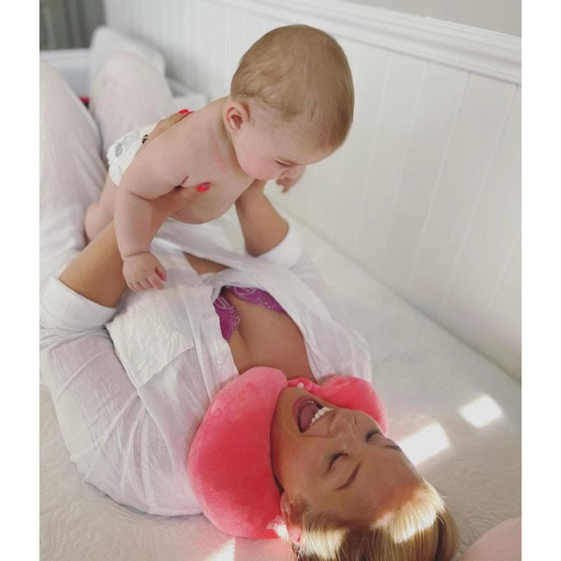 Load image into Gallery viewer, Relax and Recover Neck Pillow Pink
