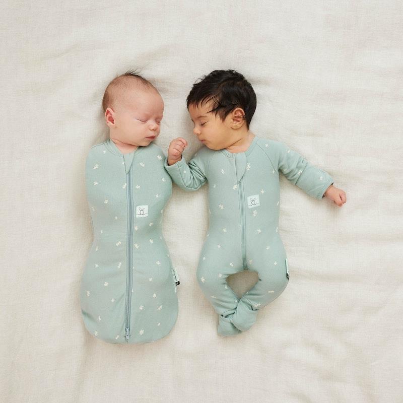 Load image into Gallery viewer, ergoPouch Tiny Baby Long Sleeve Layer 0.2 TOG Sage Size 00000
