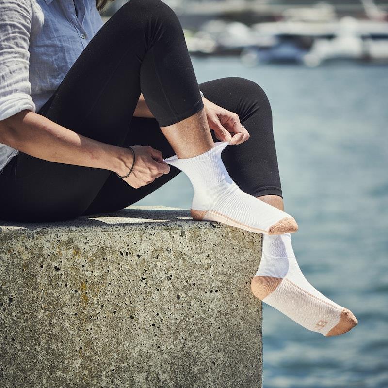 Load image into Gallery viewer, Glucology 6 Pack Mixed Classic Socks - Black White Grey Small
