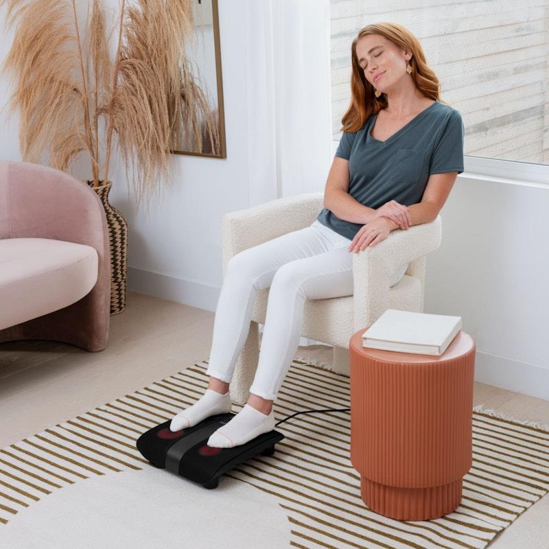 Load image into Gallery viewer, Homedics Triple Action Shiatsu Foot Massager + Heat

