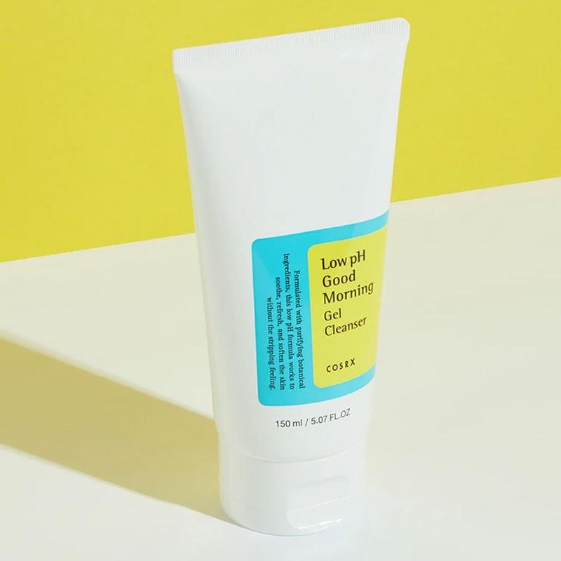 Load image into Gallery viewer, COSRX Low pH Good Morning Gel Cleanser 150ml
