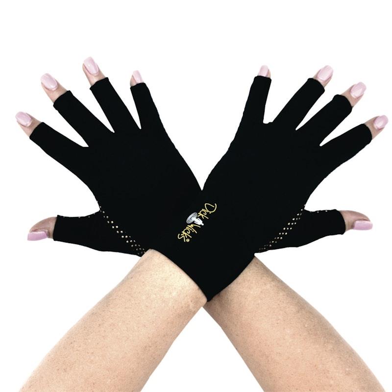 Load image into Gallery viewer, Dick Wicks Activease MAGNO-GLOVES (pair) Black SML
