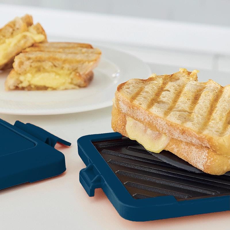 Load image into Gallery viewer, Laser Heatwave Tech Microwave Toastie Maker Navy Blue
