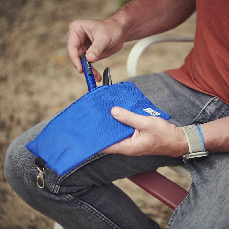 Load image into Gallery viewer, Glucology Zip Wallet Blue
