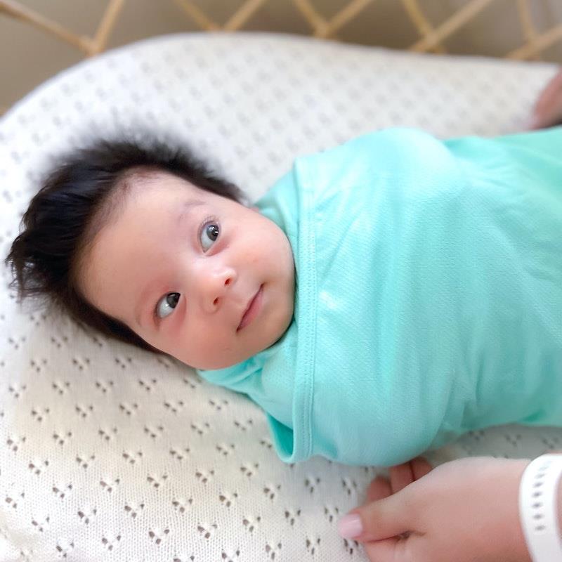 Load image into Gallery viewer, Baby Loves Sleep Koala Hugs Summer Newborn Swaddle Wrap - Cool Mint One Size

