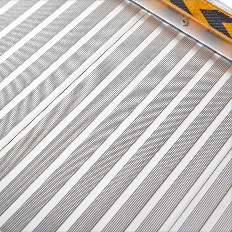 Load image into Gallery viewer, Kartrite Aluminium Foldable Wheelchair Ramp R01 5 Feet
