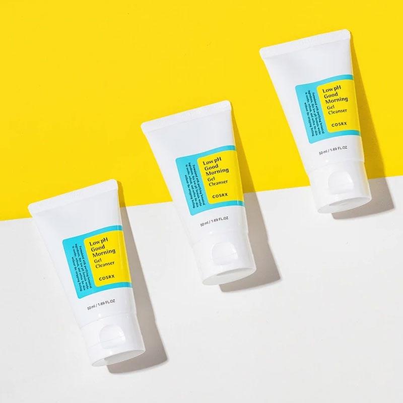 Load image into Gallery viewer, COSRX Low pH Good Morning Gel Cleanser 150ml

