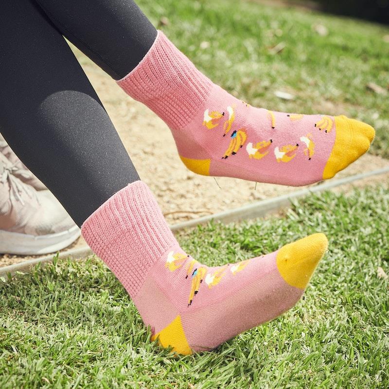 Load image into Gallery viewer, Glucology Copper based Socks 2 Pairs Medium/ Bananas
