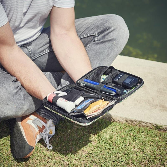 Glucology Travel Bundle Case - Classic, Blue/ 2 Pen Pouch - Blue/ 3 Sharps