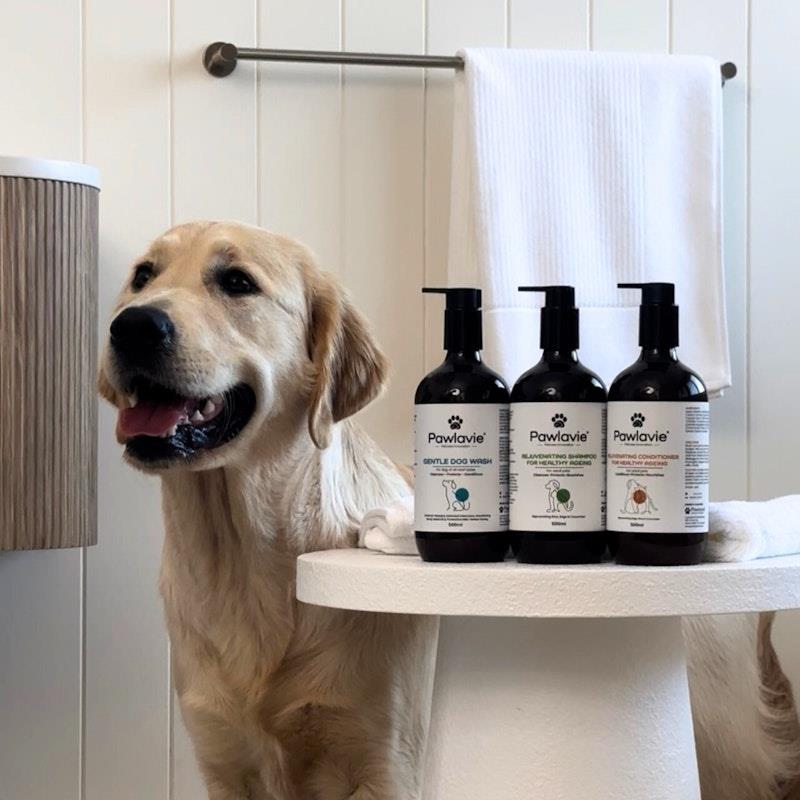Load image into Gallery viewer, Pawlavie Gentle Dog Wash - For dogs of all coat types 500ml
