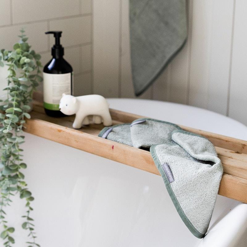 Load image into Gallery viewer, Little Bamboo Hooded Towel &amp; Washers - Bayleaf Set
