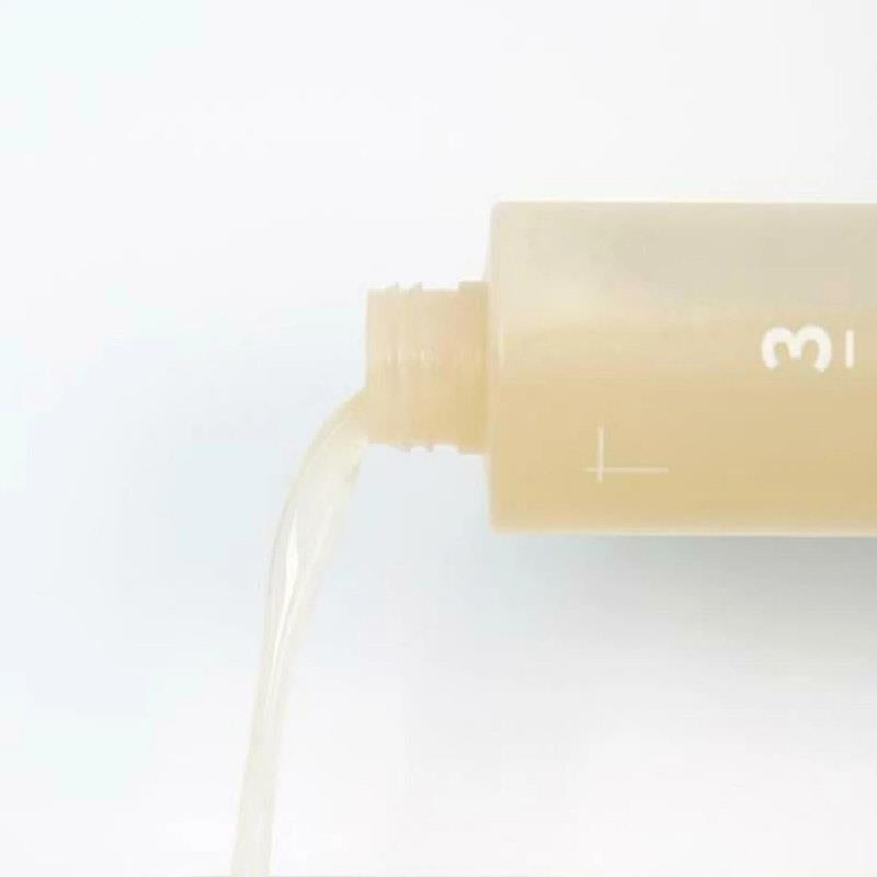Load image into Gallery viewer, Numbuzin No.3 Super Glowing Essence Toner 200ml
