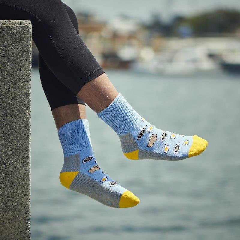 Load image into Gallery viewer, Glucology Copper based Socks 2 Pairs Medium/ Eggs
